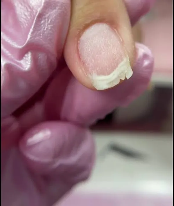 Uñas con gel de construcción 